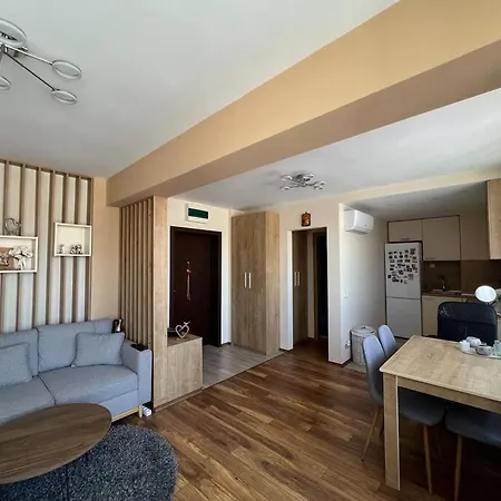 Cozy And Bright Апартаменты София